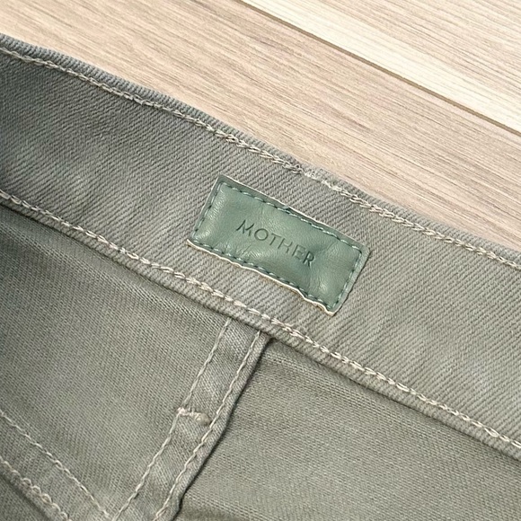 Mother Women’s High Waisted Smokin’ Double Ankle Denim Jeans - Picture 4 of 8